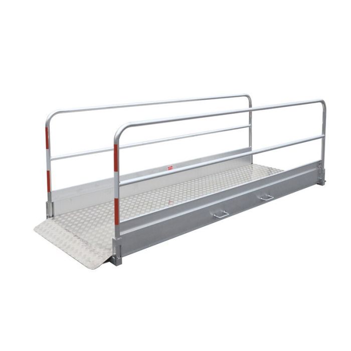 Foto von Müba Aluminium-Grabenbrücke nach ZTV-SA Länge: 3,20 m, Breite: 1,00 mmit Auffahrrampe Foto von Müba Aluminium-Grabenbrücke nach ZTV-SA Länge: 3,20 m, Breite: 1,00 mmit Auffahrrampe