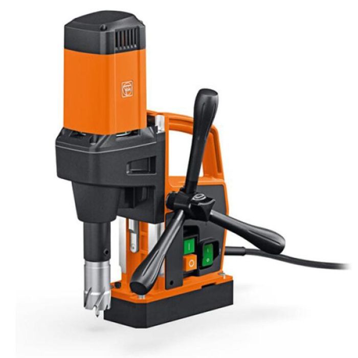 Bild von Fein Magnetkernbohrmaschine KBE 32 QW Set 1.200 W, 450 U/min, max. 32 mm HSS Kernbohrer Bild von Fein Magnetkernbohrmaschine KBE 32 QW Set 1.200 W, 450 U/min, max. 32 mm HSS Kernbohrer