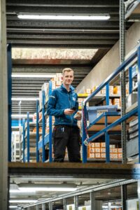 AUSZUBILDENDE ZUM KAUFMANN FÜR GROß- UND AUßENHANDELSMANAGEMENT (M/W/D) AUSZUBILDENDE ZUM KAUFMANN FÜR GROß- UND AUßENHANDELSMANAGEMENT (M/W/D)